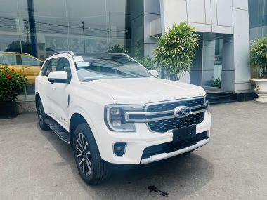 Ford Everest Platinum màu trắng có sẵn giao ngay tại Ford Hải Phòng
