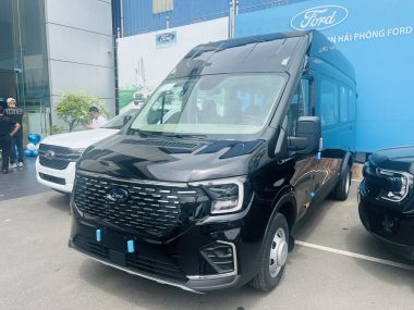 Ford Transit, mẫu xe 18 chỗ, chuyên kinh doanh xe du lịch