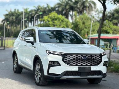 Ford Territory X màu trắng
