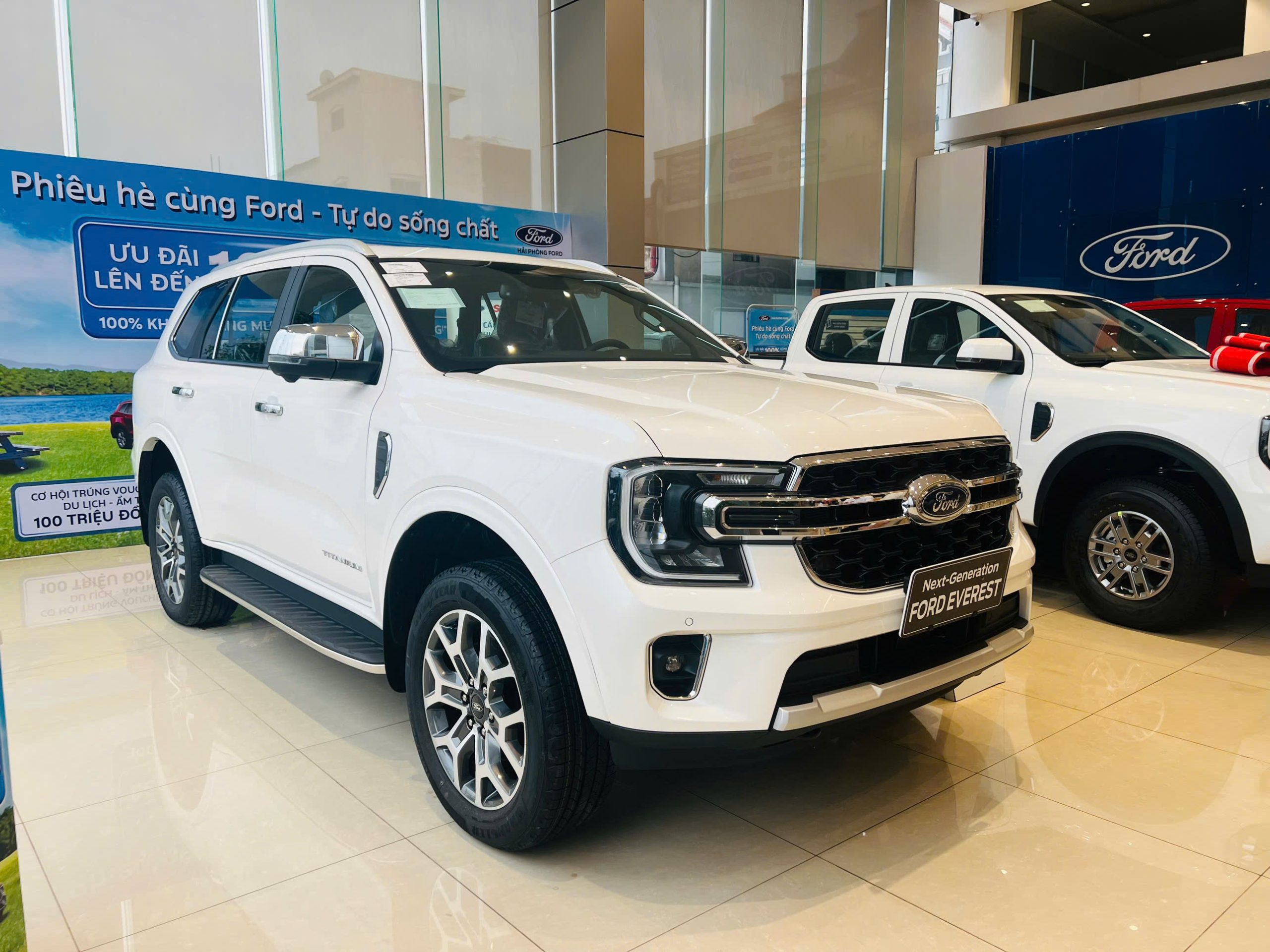 có nên mua Ford Everest Titanium 4x2 không
