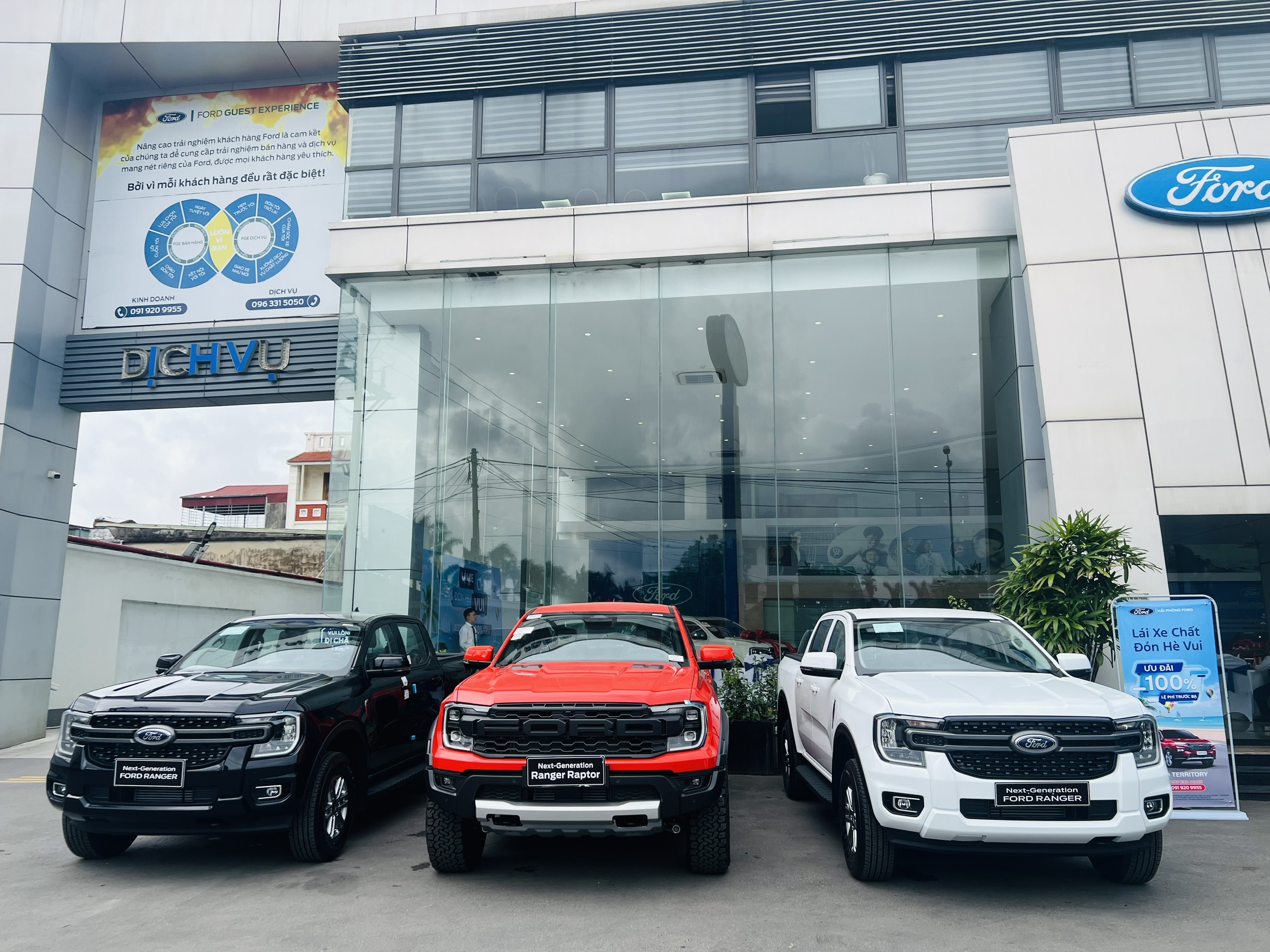 Showroom ô tô Hải Phòng Ford