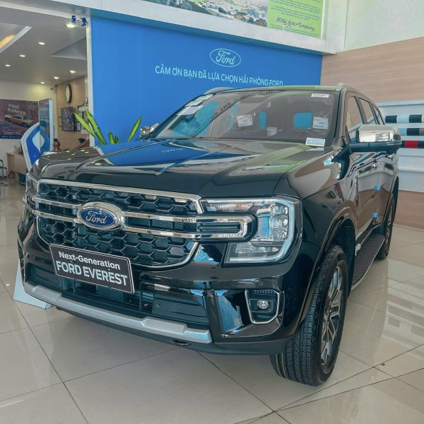 Ford Everest, mẫu xe SUV 7 chỗ cỡ D, trưng bày tại Ford Hải Phòng