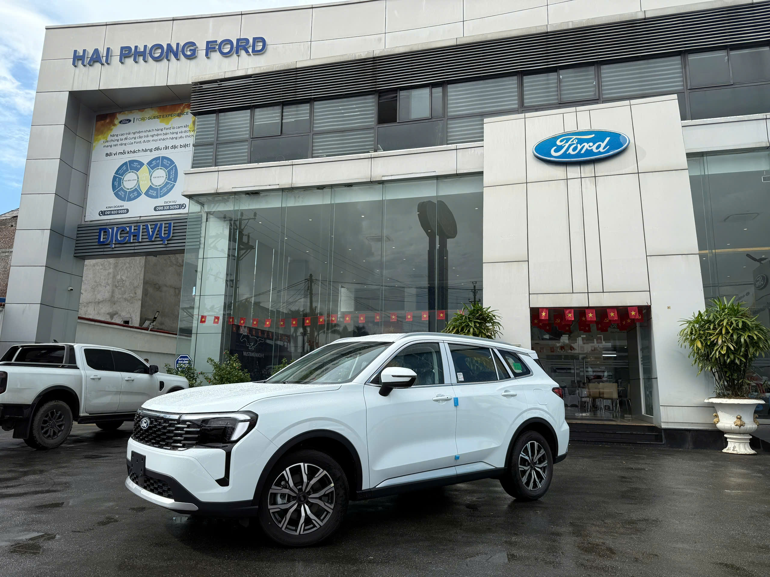 Xe Territory Trend màu trắng có sẵn tại Hải Phòng Ford